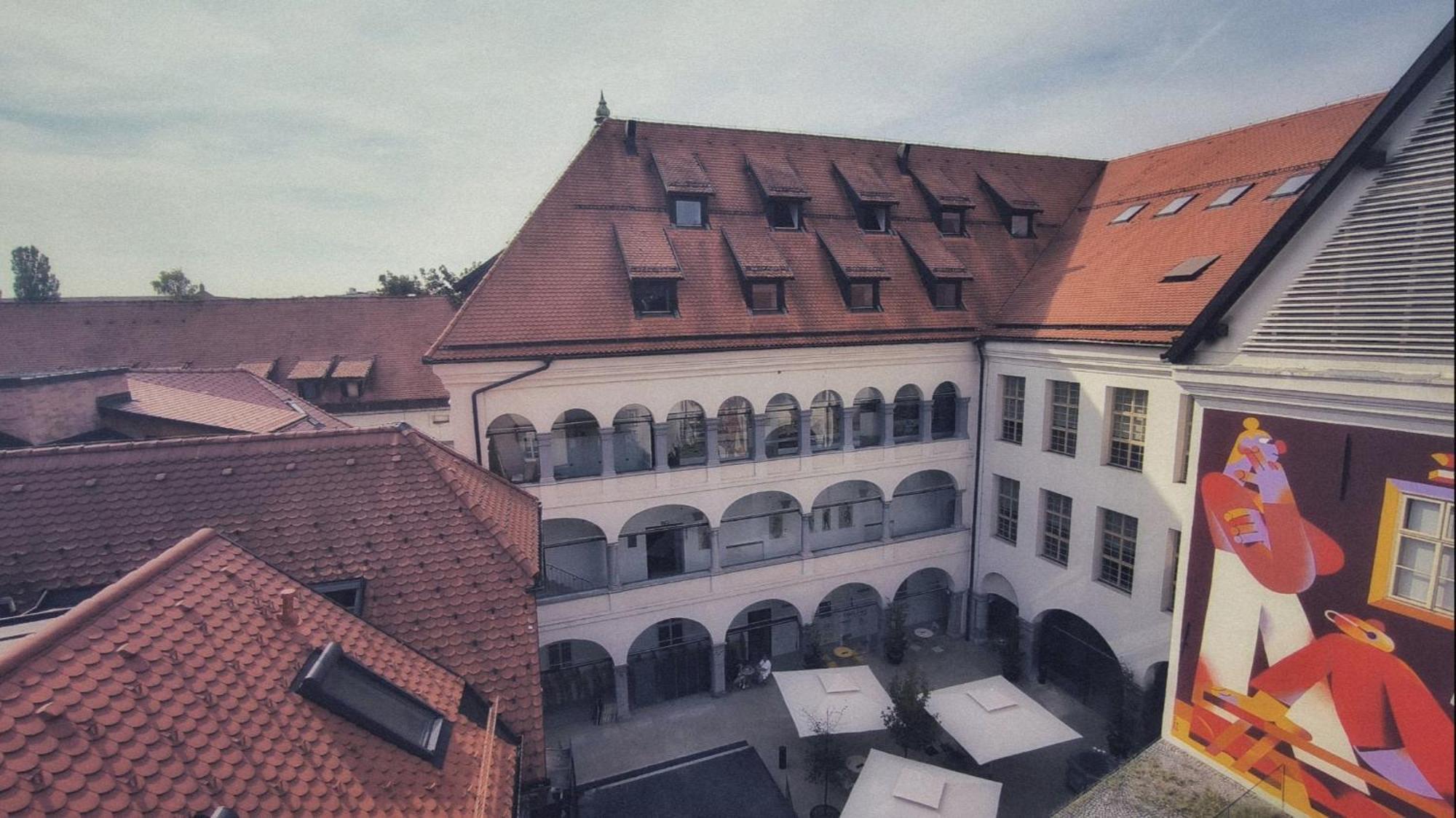 Penthouse View In Town Lejlighed Ljubljana Eksteriør billede